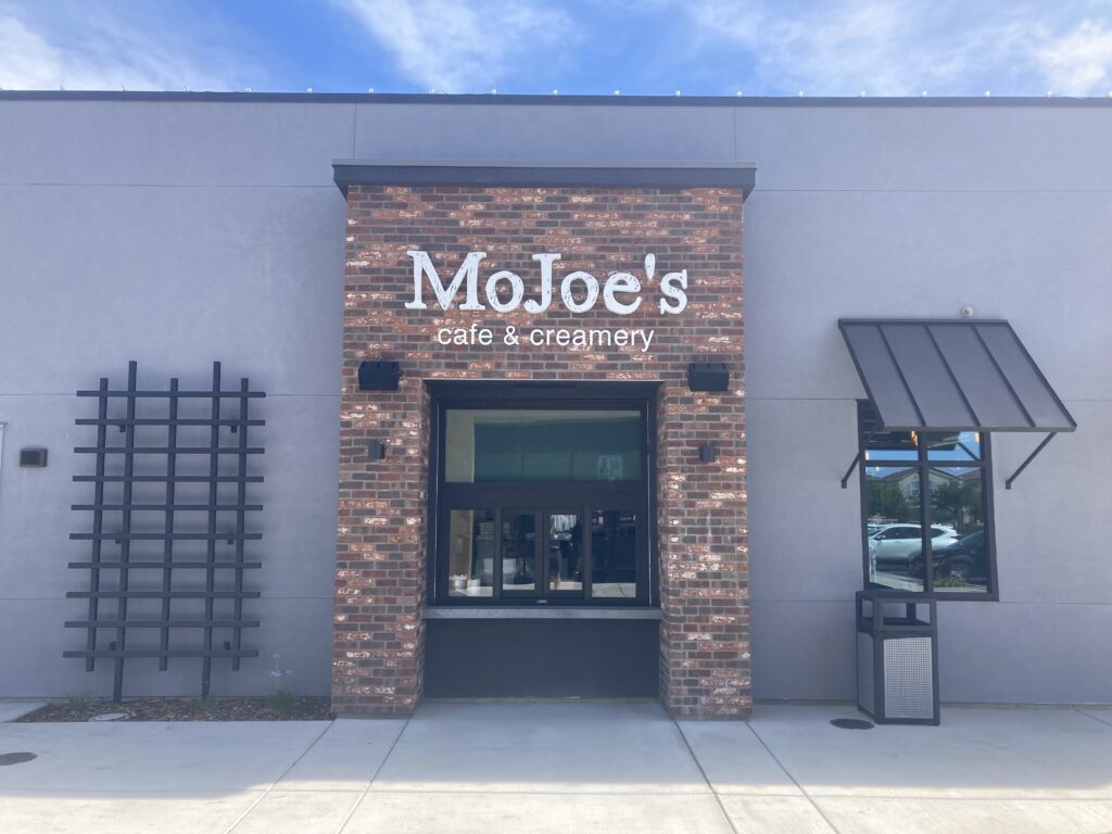 MoJoe’s restaurant channel letter sign installed by Pacific West Signs in Roseville